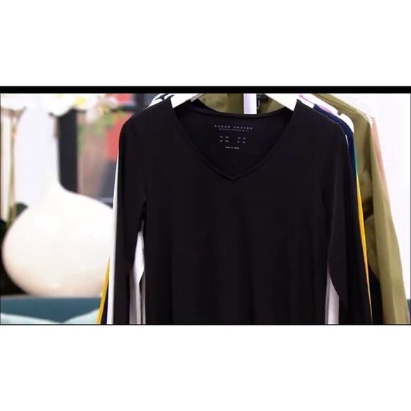 Susan Graver Women 3X Liquid Knit V-neck Top Black Banded Split 3/4 Sleeves NWT - Picture 1 of 5